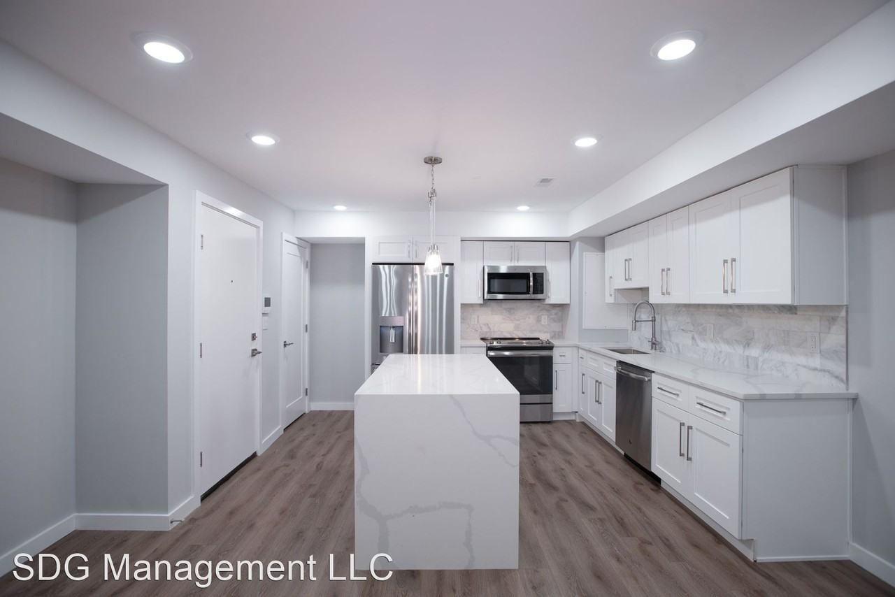 751 N 20th St - Photo 2 of 12