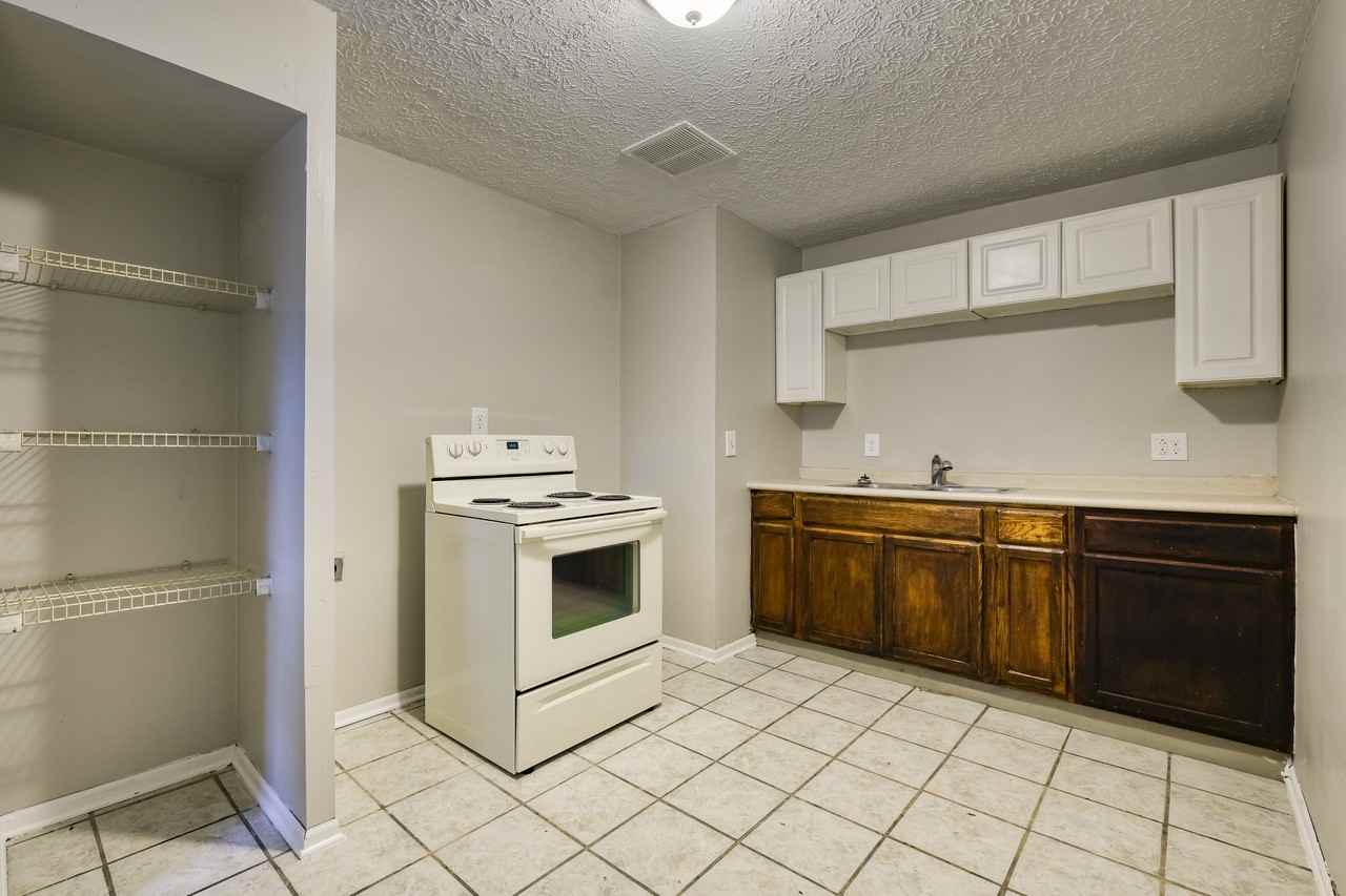 1020 E 13Th Ave - Photo 3 of 13