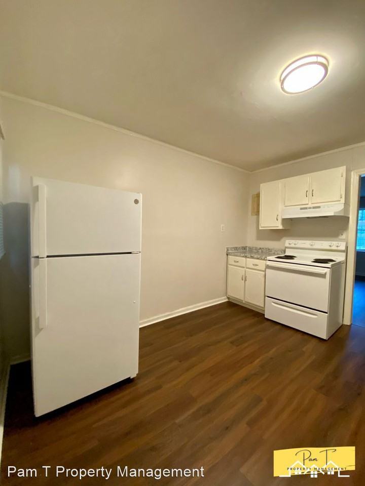 215 W 73rd St - Photo 3 of 11