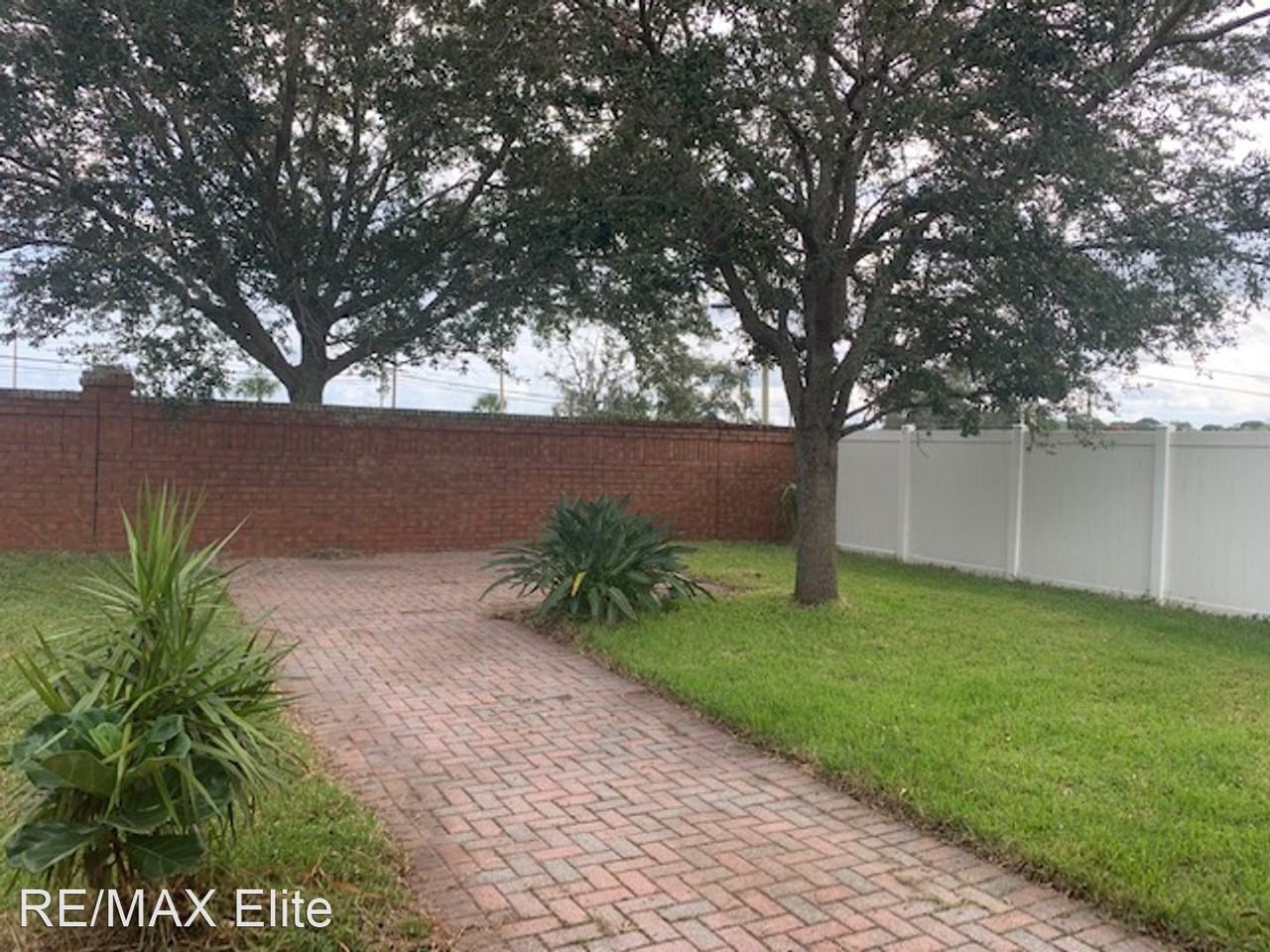 2410 Bridgeport Cir - Photo 3 of 33