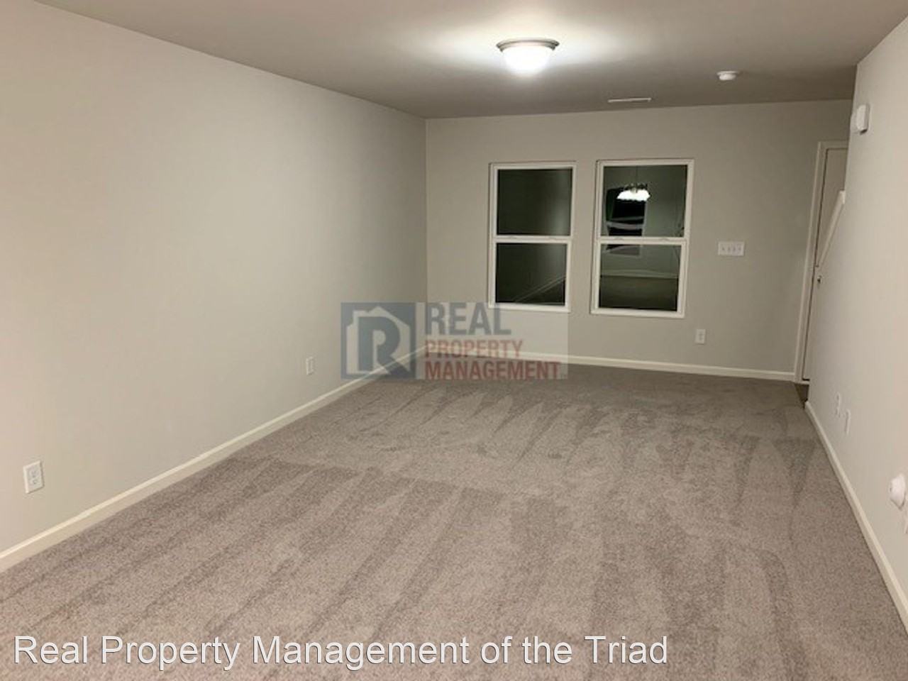 3904 Vershire Ave - Photo 2 of 15