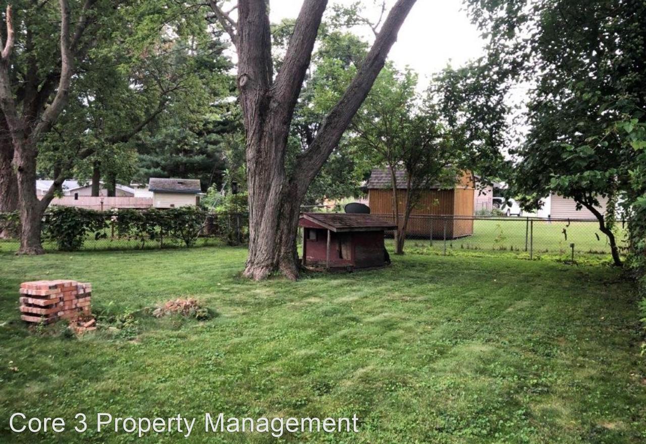 47 Birch Ln - Photo 3 of 14