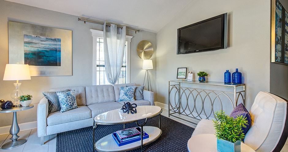 Sterling Bluff Apartments - Photo 2 of 18