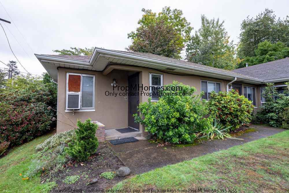 3316 Se Clinton St - Photo 2 of 15