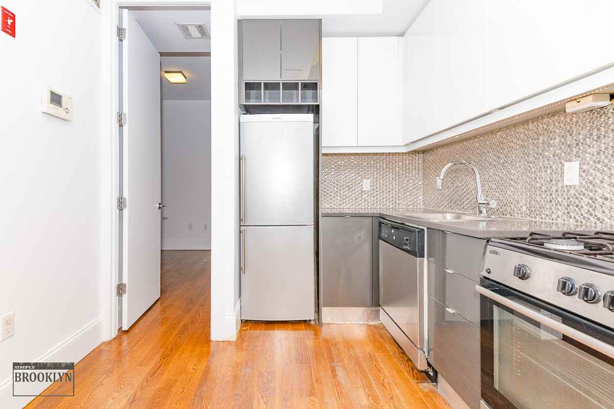 1642 Putnam Ave #7H - Photo 3 of 28