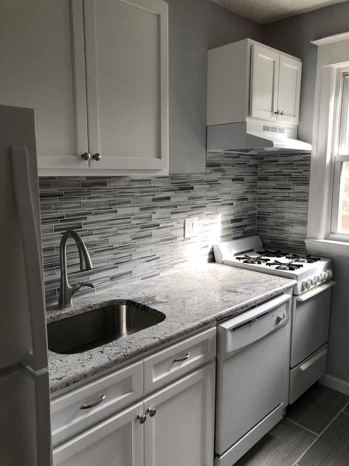 218 E Knight Ave #2 - Photo 3 of 9