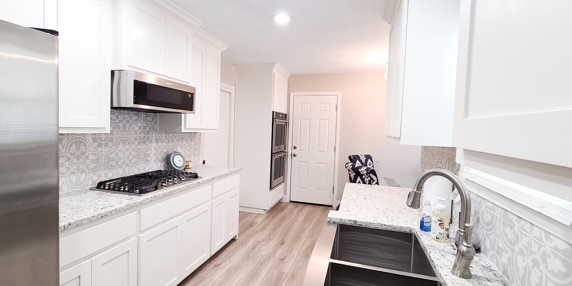202 E Shandon Ave #1 - Photo 2 of 6