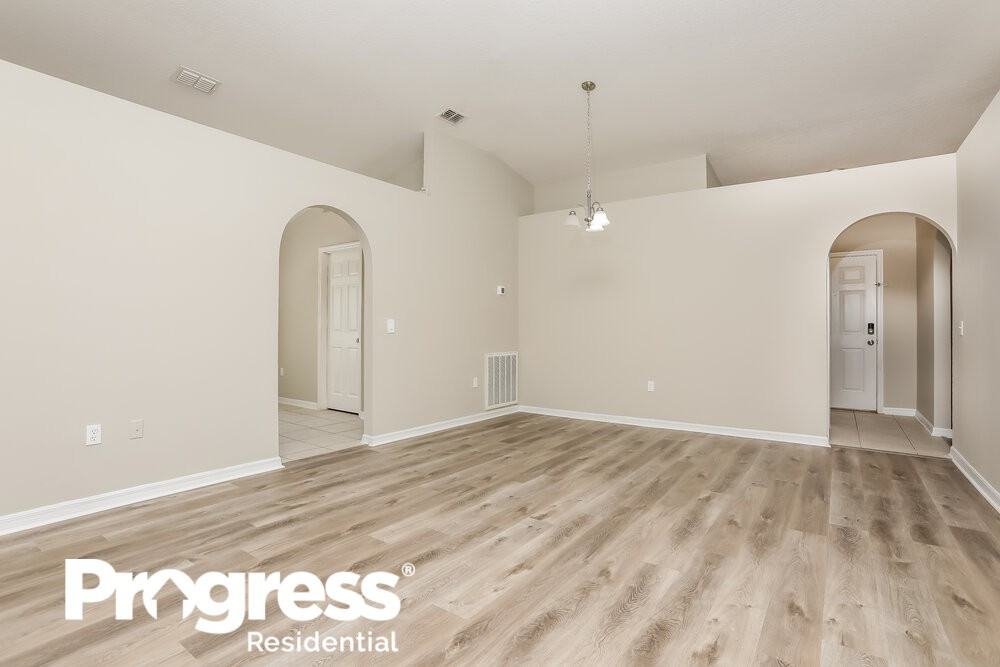 333 Lake Shepard Dr - Photo 3 of 16