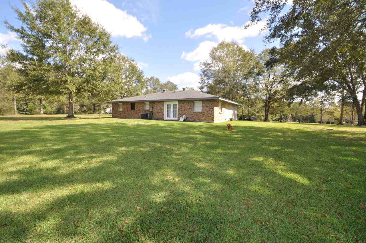 727 White Chapel Rd - Photo 3 of 13