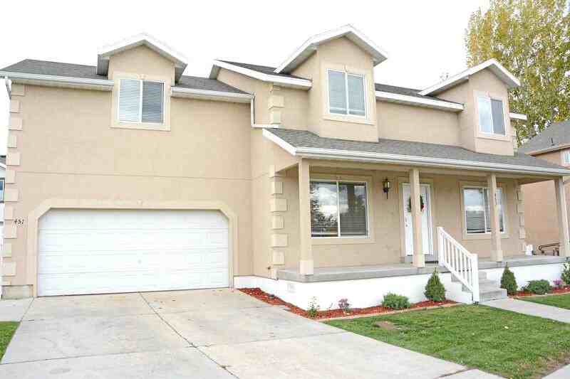 451 West Ln - Photo 2 of 30