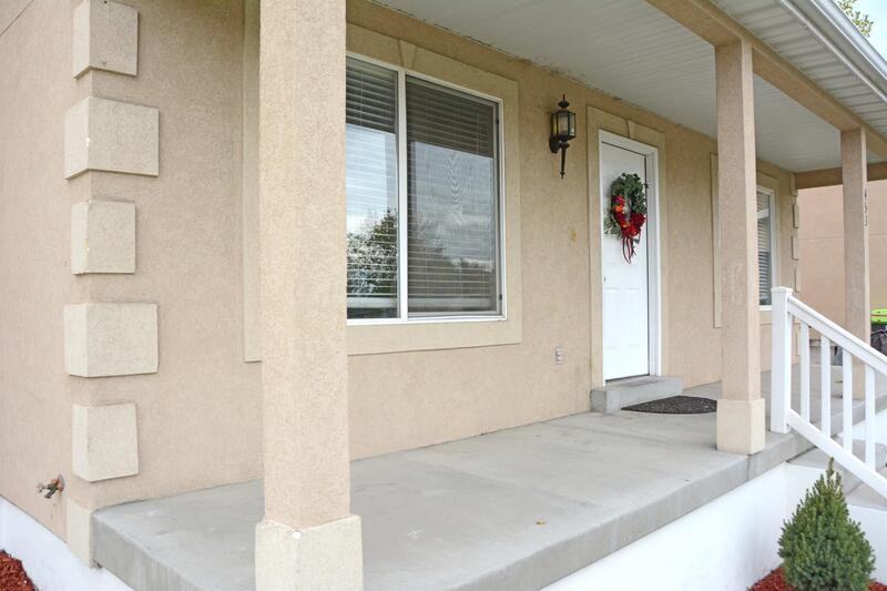 451 West Ln - Photo 3 of 30