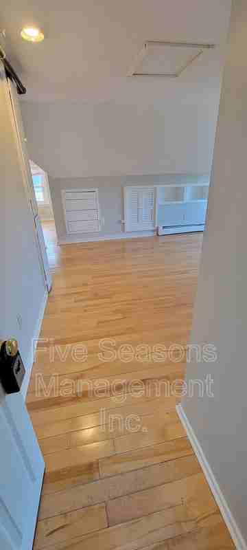 94 N Winooski Ave - Photo 2 of 13