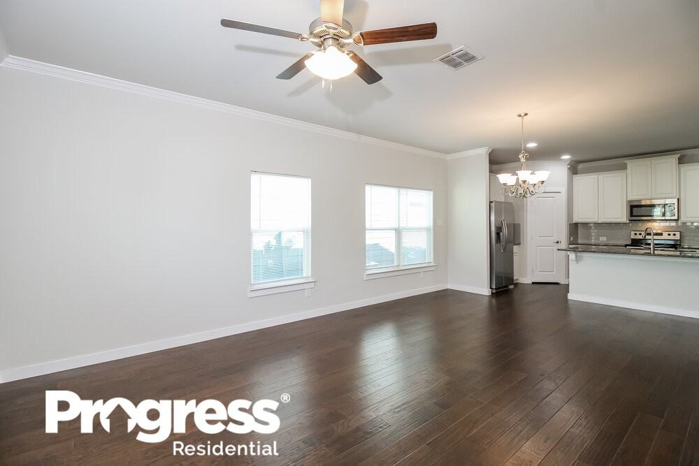 2304 Paxton Way - Photo 3 of 16