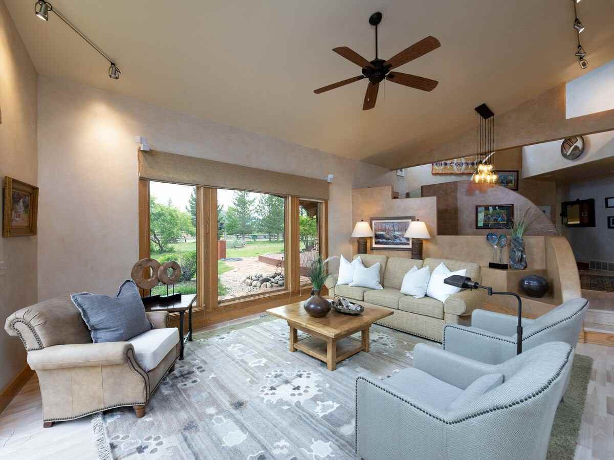 10027 E 325 S - Photo 3 of 16