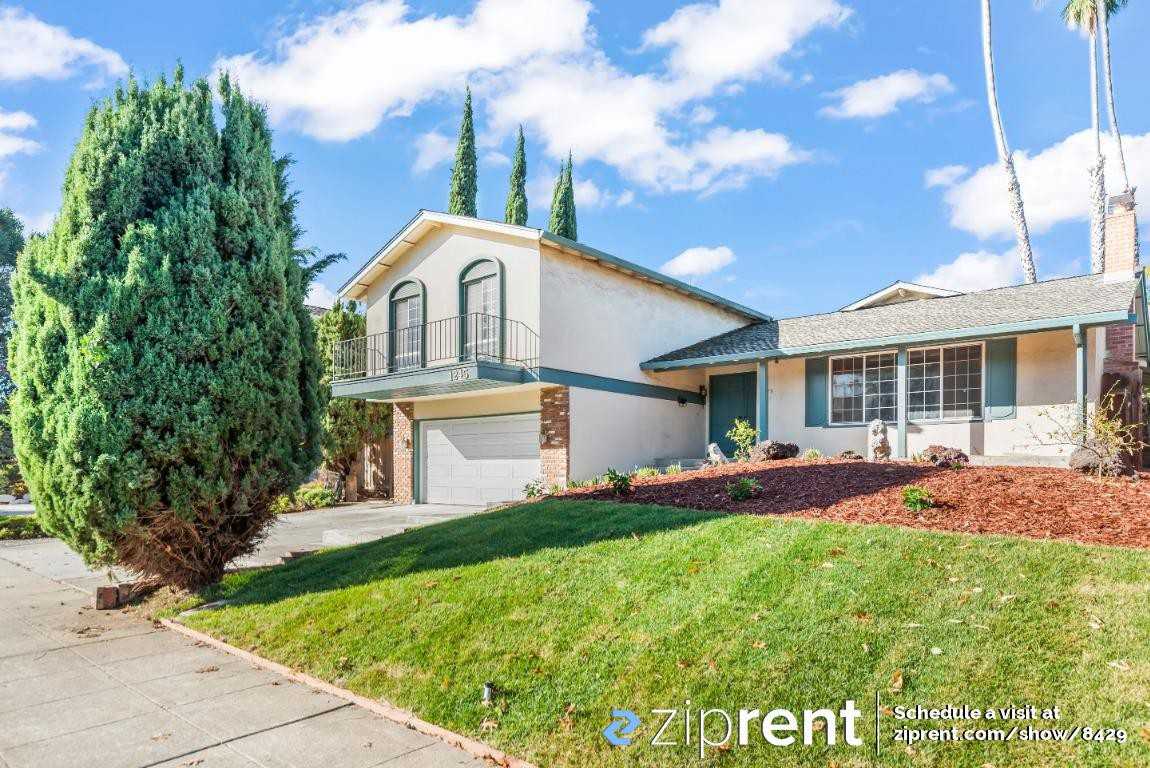 1245 Van Dyck Dr - Photo 2 of 26