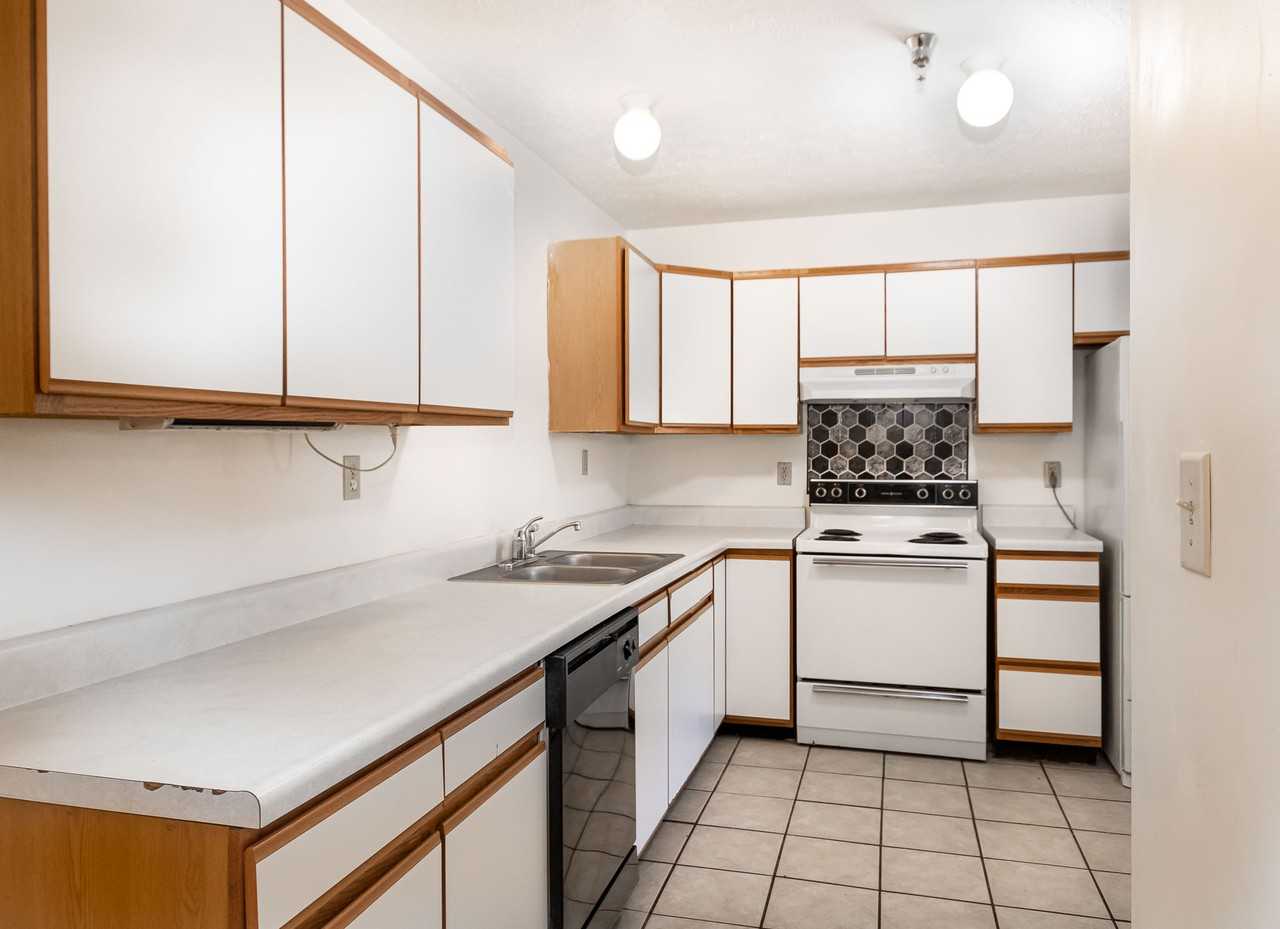 471 Dallas Street #2 - Photo 6 of 13