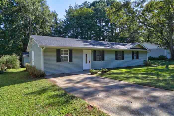 3006 Stanton Rd Se - Photo 2 of 28