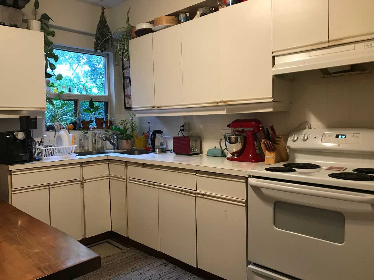 466 Gladstone Avenue - Photo 2 of 4