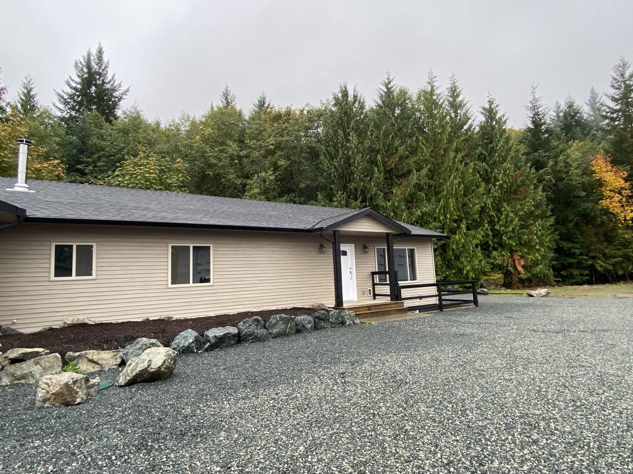 1851 Meadowood Way Uppr - Photo 2 of 10