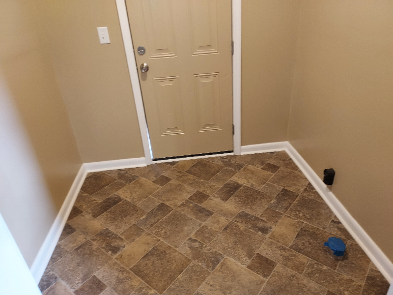 333 Grace St - Photo 3 of 11