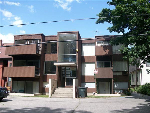 832 Packard Rd - Photo 2 of 22