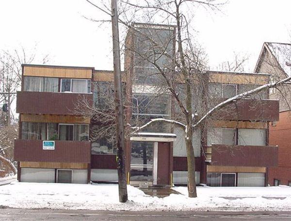 832 Packard Rd - Photo 3 of 22