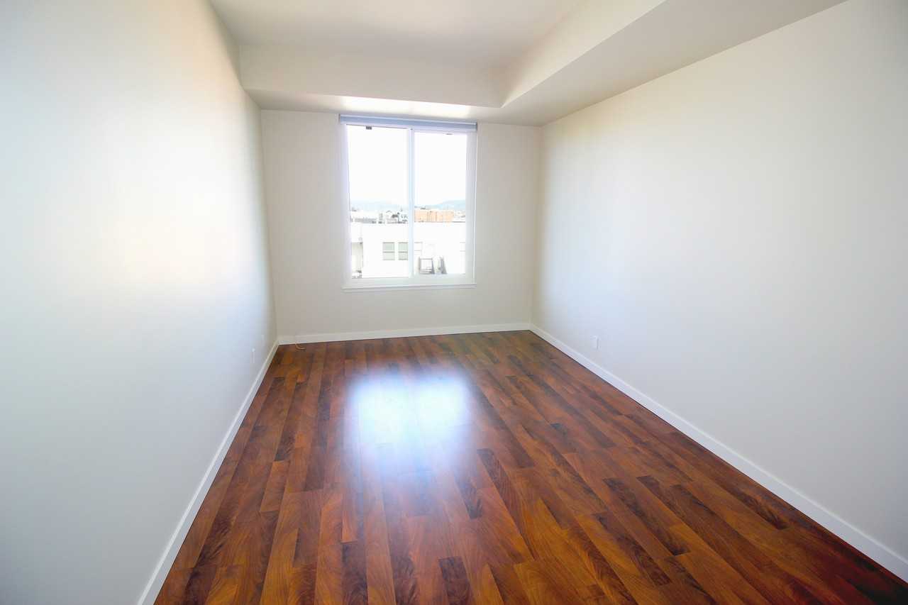 2554 Greenwich St 2 - Photo 3 of 7