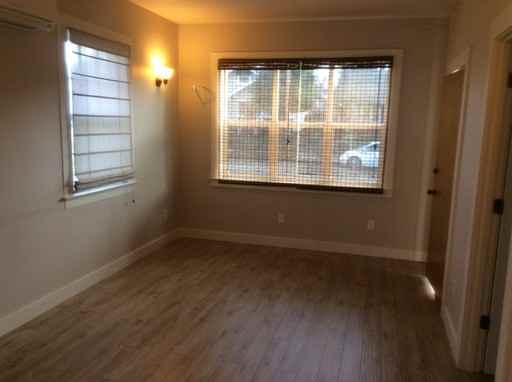 1924 F St - Photo 3 of 12