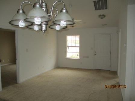 1439 Clooney Ln - Photo 2 of 5