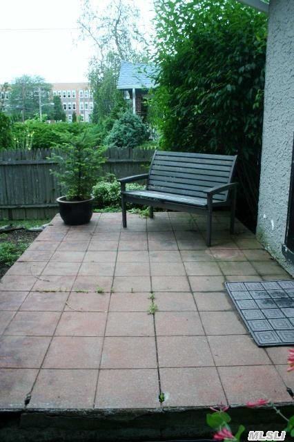 9 Castleton Ct - Photo 2 of 17