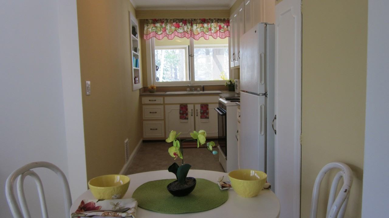 7185B Peconic Bay Blvd - Photo 3 of 13