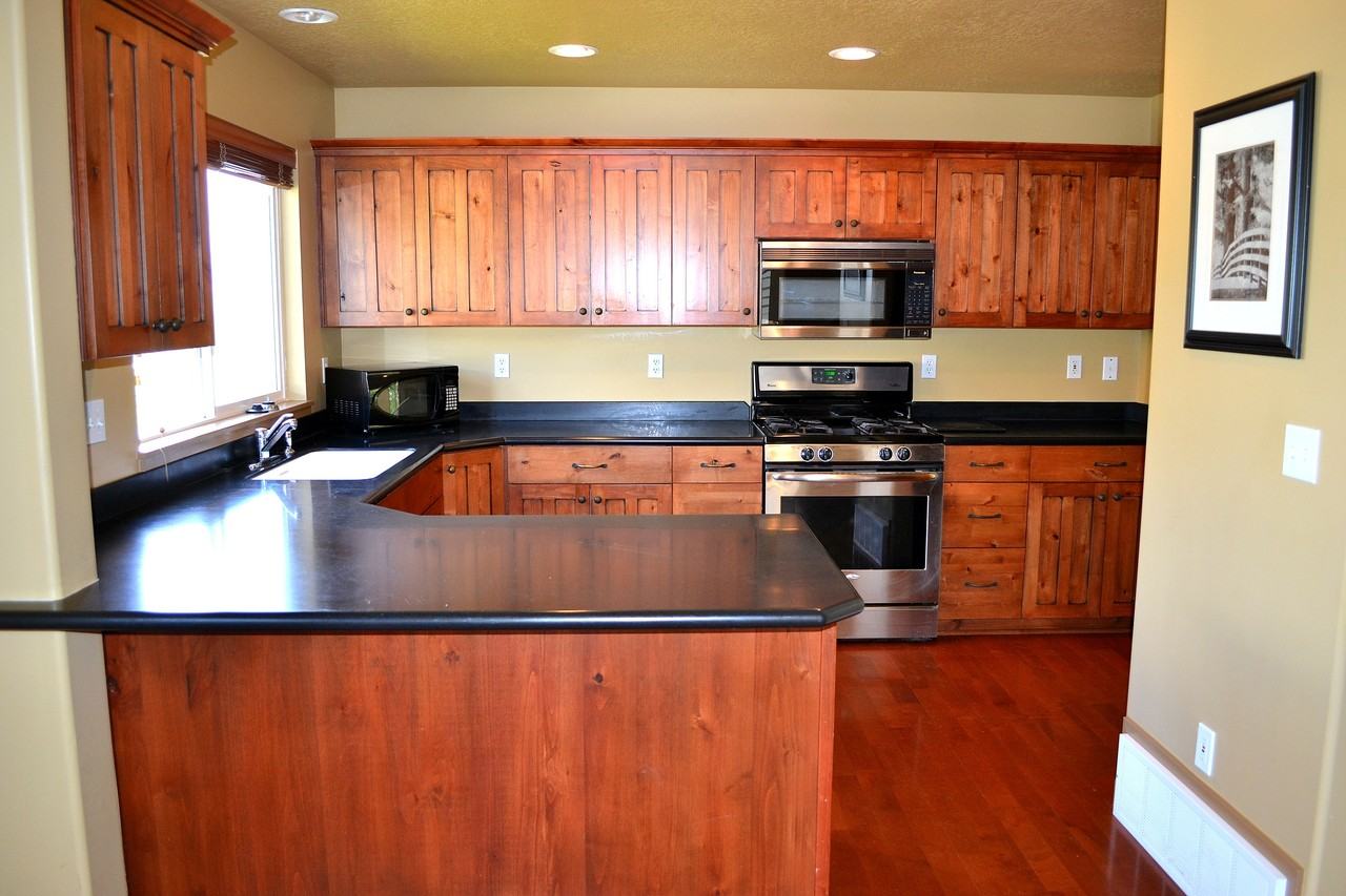 3553 Willow Creek Ln - Photo 2 of 11