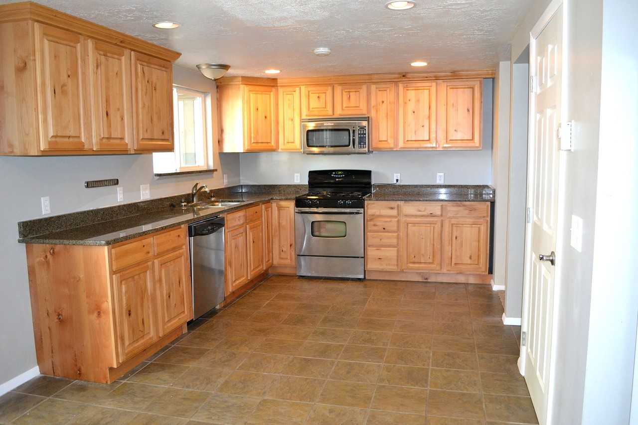 5556 E 2300 N - Photo 3 of 10