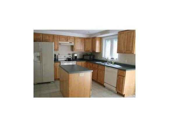 10 Johnson Dr - Photo 3 of 21