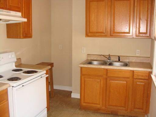 2124 Greenwood St - Photo 3 of 9