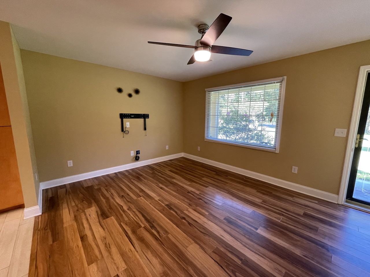 224 Perry Hill Rd - Photo 4 of 12