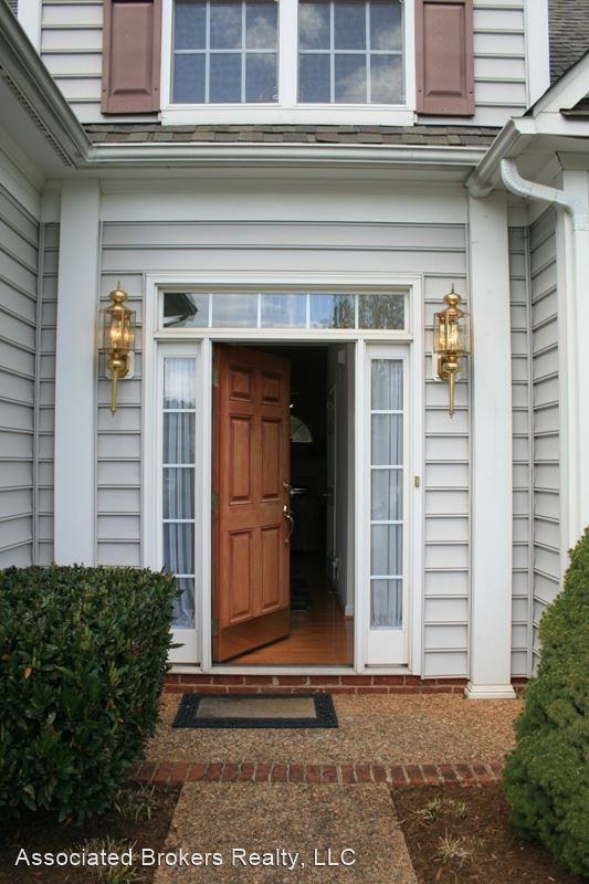1100 Rustic Willow Ln - Photo 2 of 9