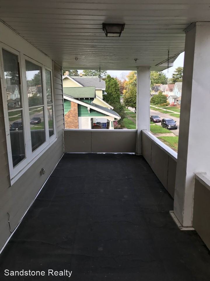 10513-10515 Fidelity Ave - Photo 3 of 26