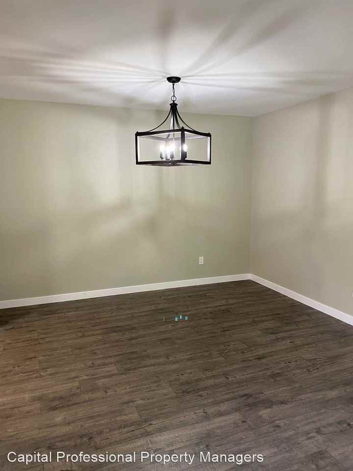 12486 Rios Rd - Photo 3 of 10
