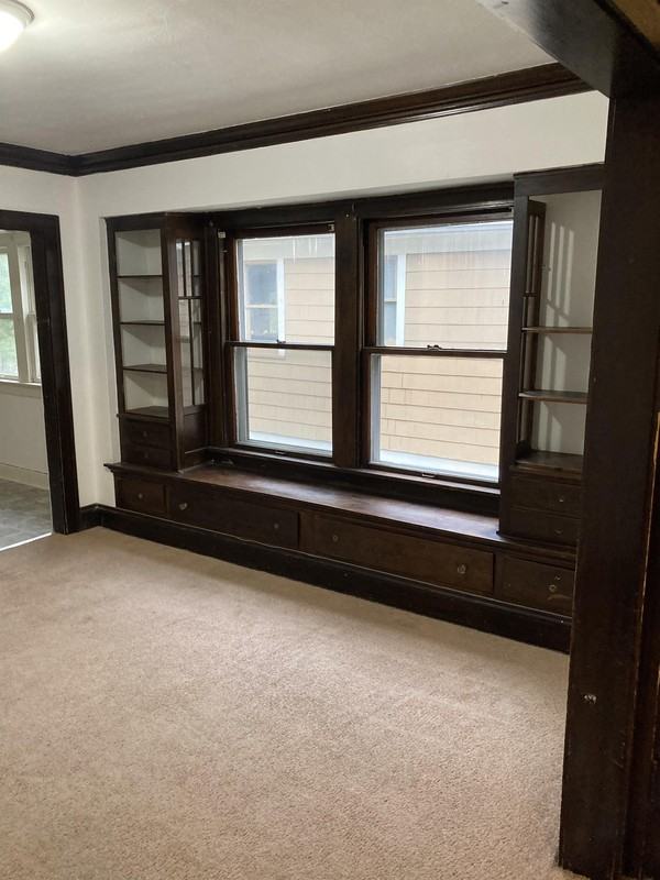 1763 1763 Algonac Road - Upstairs - Photo 2 of 8