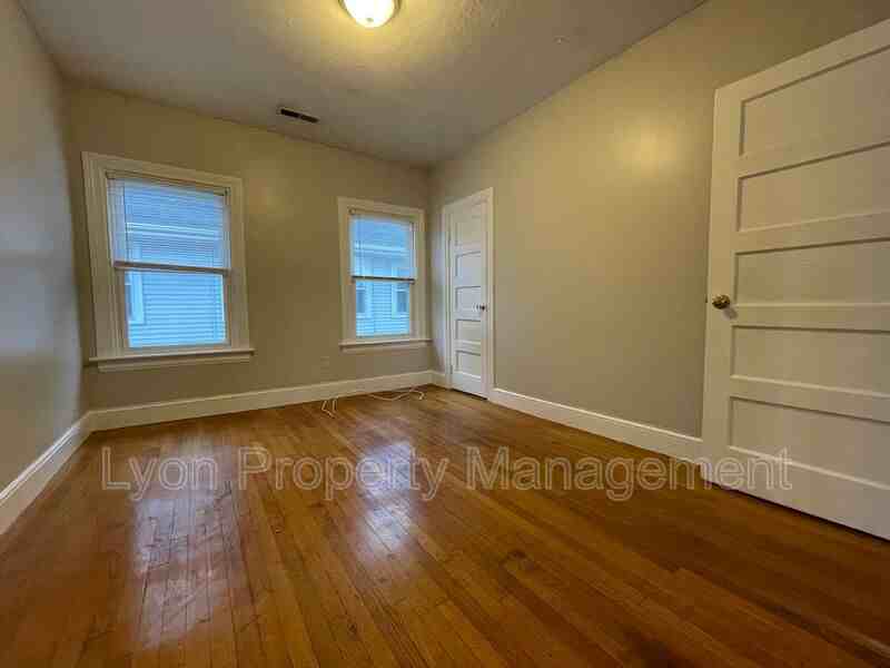 23 Villa Ave #3 - Photo 7 of 10