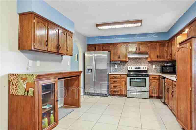 5001 Downey Ave - Photo 2 of 20