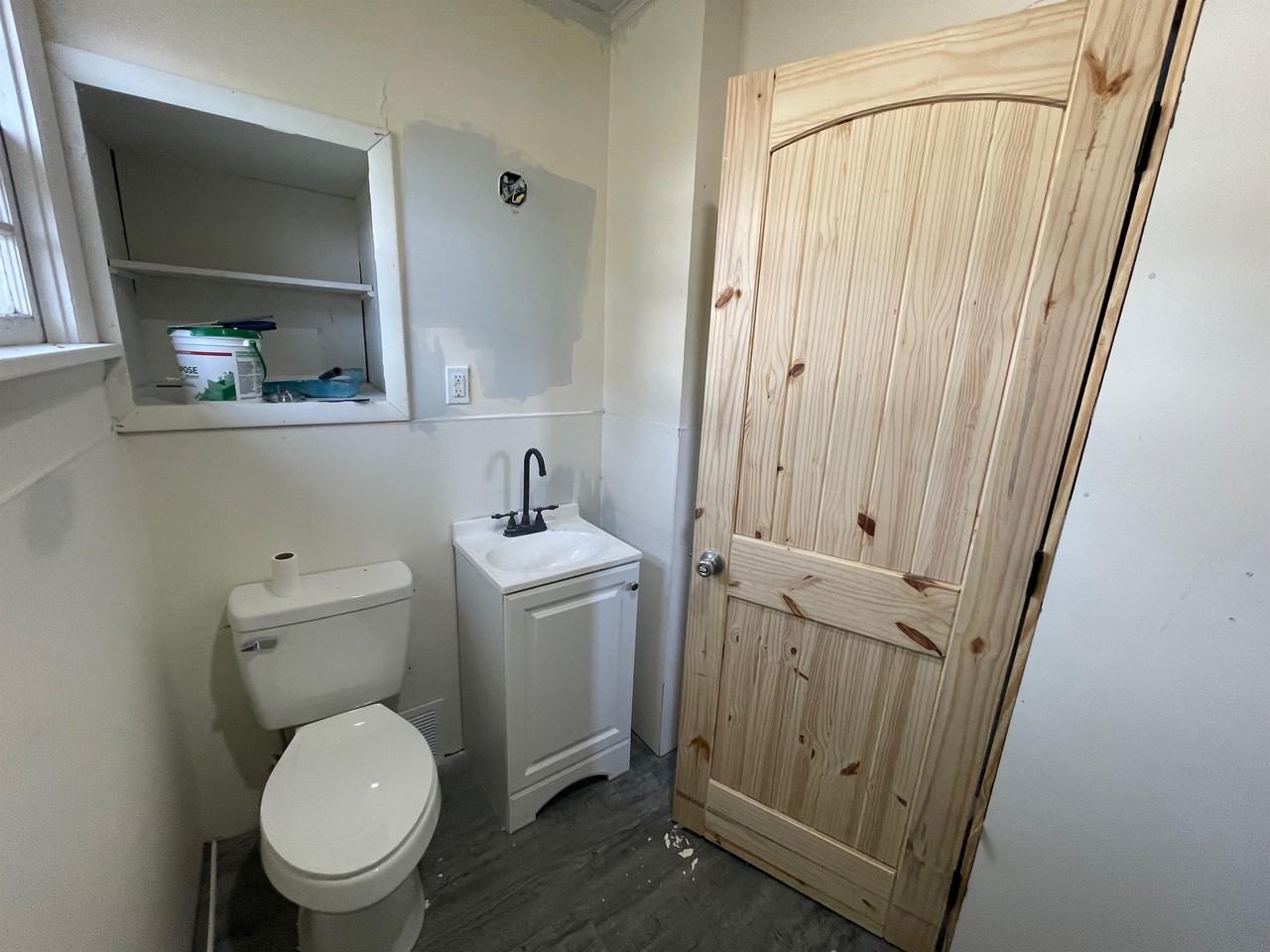 50 Rochester St #1 - Photo 5 of 10