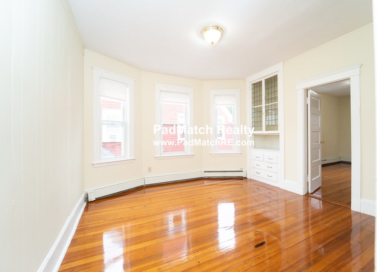 4 Imrie Rd #2 - Photo 3 of 19