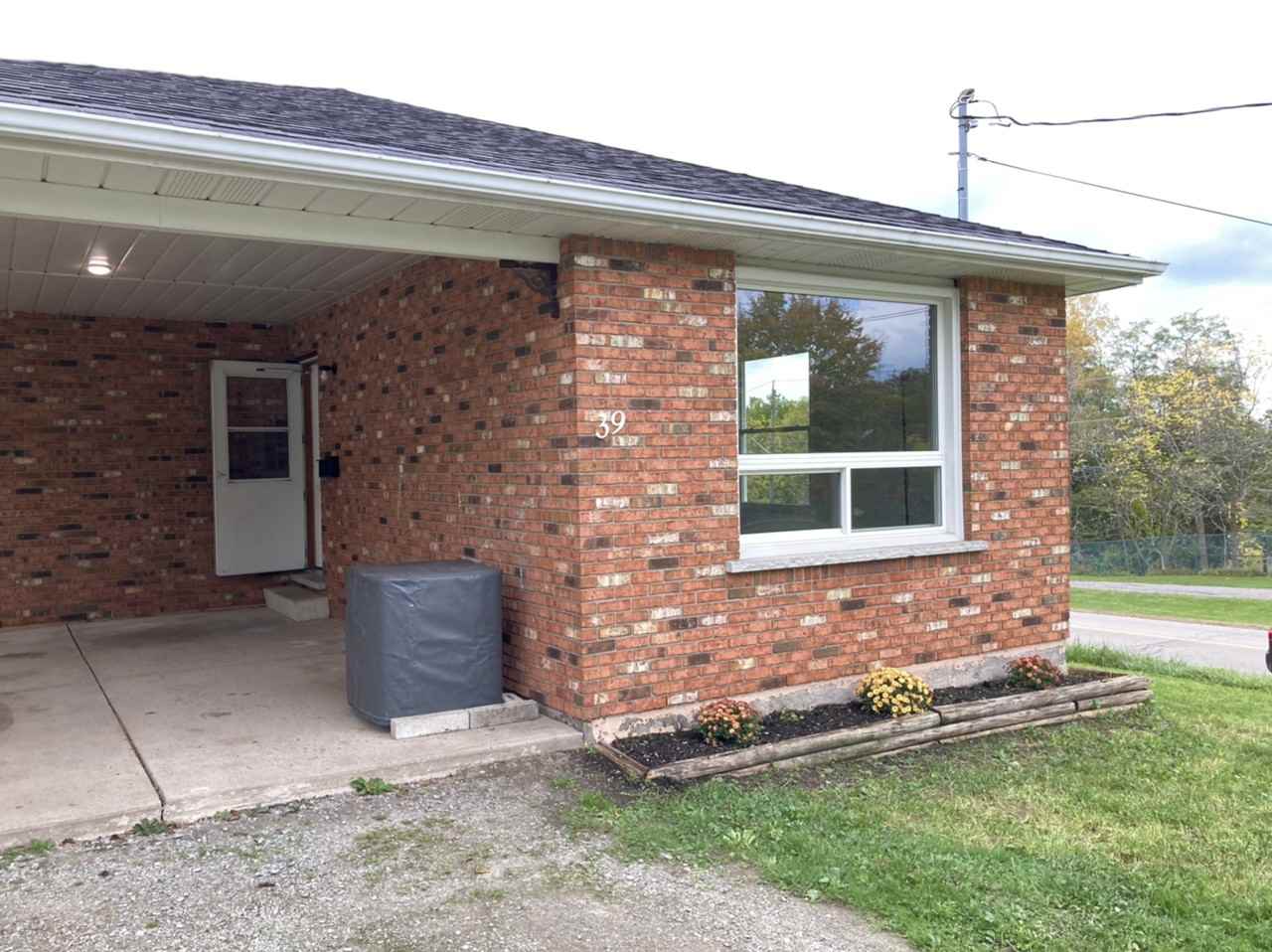 221 Glendale Ave - Photo 2 of 15