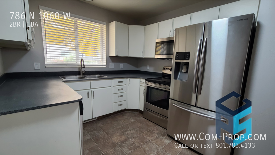 786 N 1060 W - Photo 3 of 9