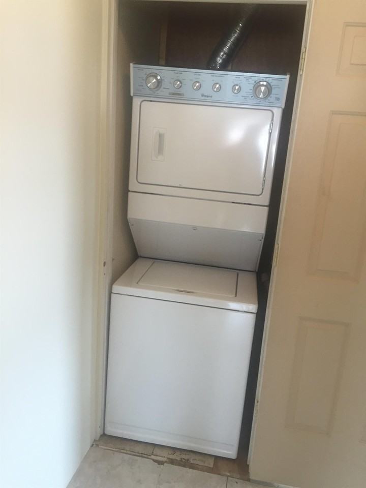 374 Forest Avenue #B - Photo 2 of 19