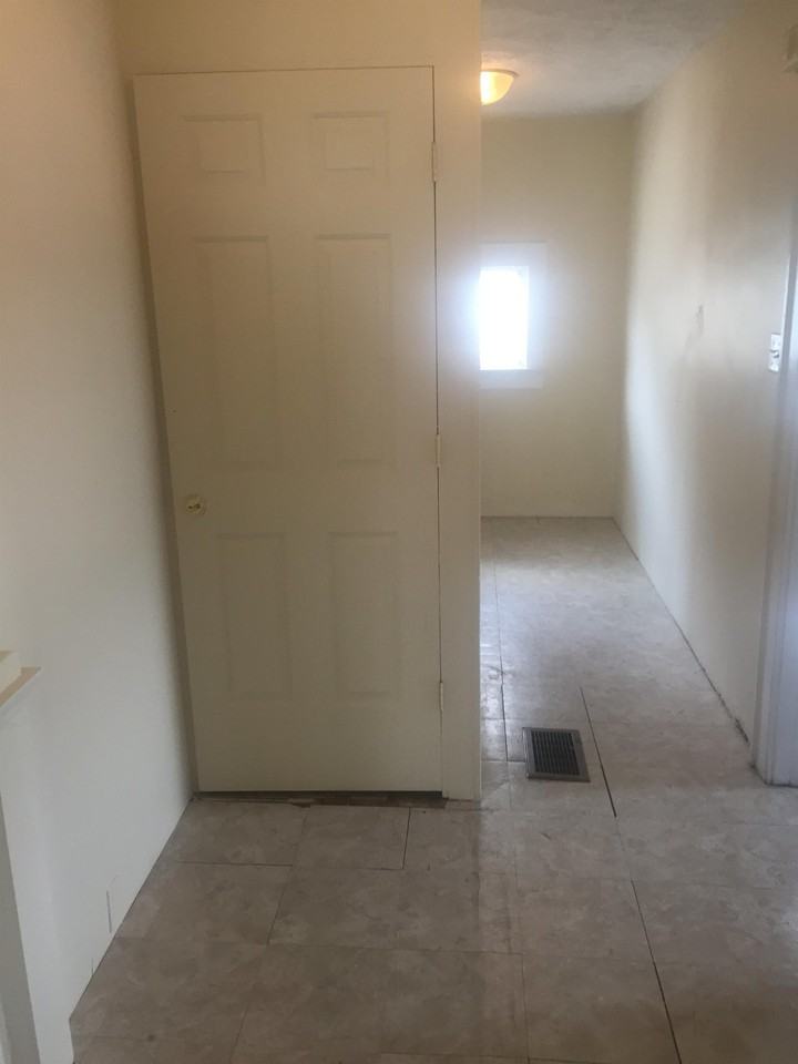 374 Forest Avenue #B - Photo 3 of 19