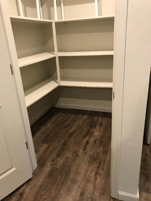 121 N Center St - Photo 3 of 10