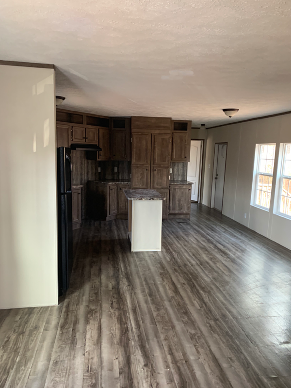 113 Lancaster Dr - Photo 2 of 11